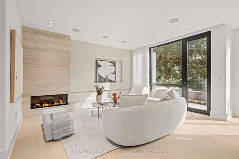 Photo 24 at 39 Chudleigh Avenue, Lawrence Park South, Toronto