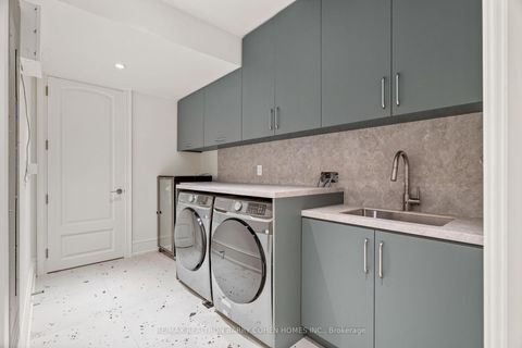 Photo 30 at 39 Chudleigh Avenue, Lawrence Park South, Toronto