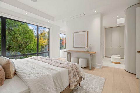 Photo 32 at 39 Chudleigh Avenue, Lawrence Park South, Toronto
