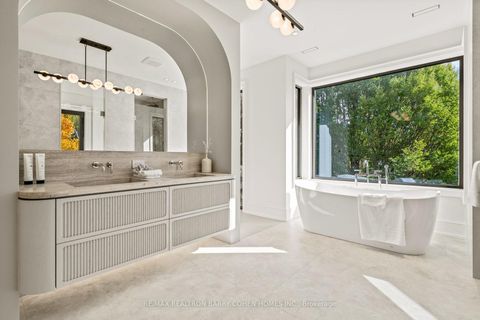 Photo 34 at 39 Chudleigh Avenue, Lawrence Park South, Toronto
