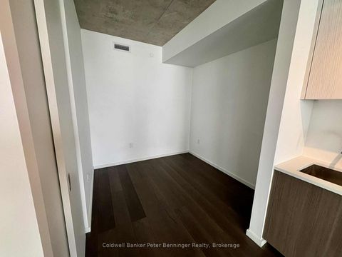 Photo 3 at 514 - 21 Lawren Harris Square, Waterfront Communities C8, Toronto