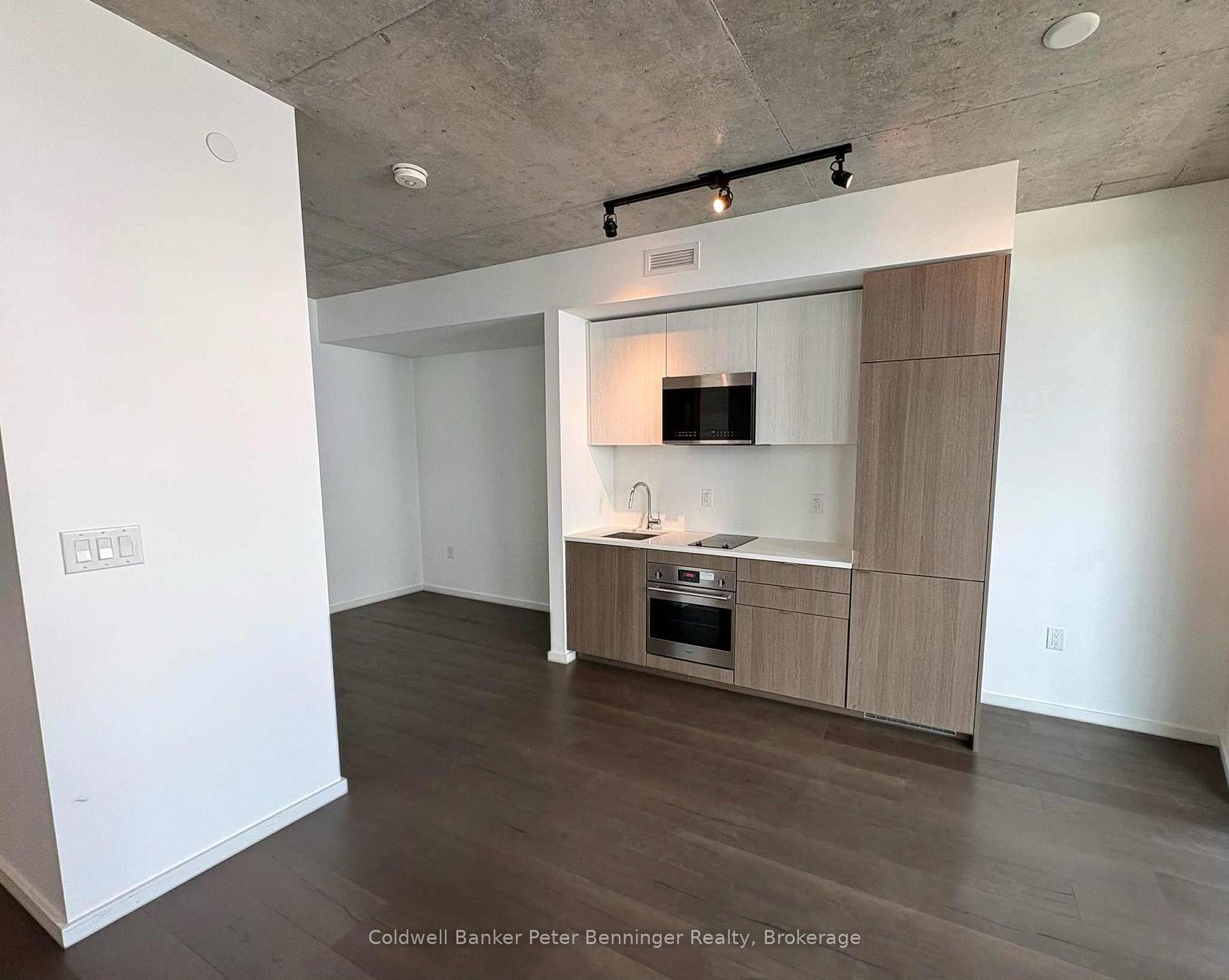 514 - 21 Lawren Harris Square, Waterfront Communities C8, Toronto 