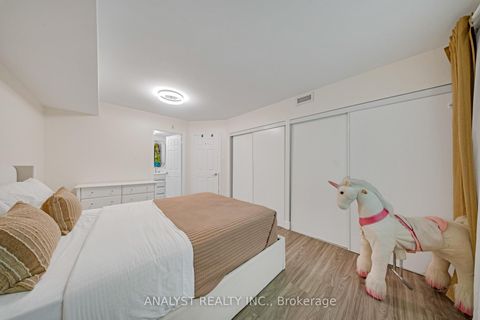 Photo 14 at 107 - 245 Pine Grove Road, Islington Woods, Vaughan