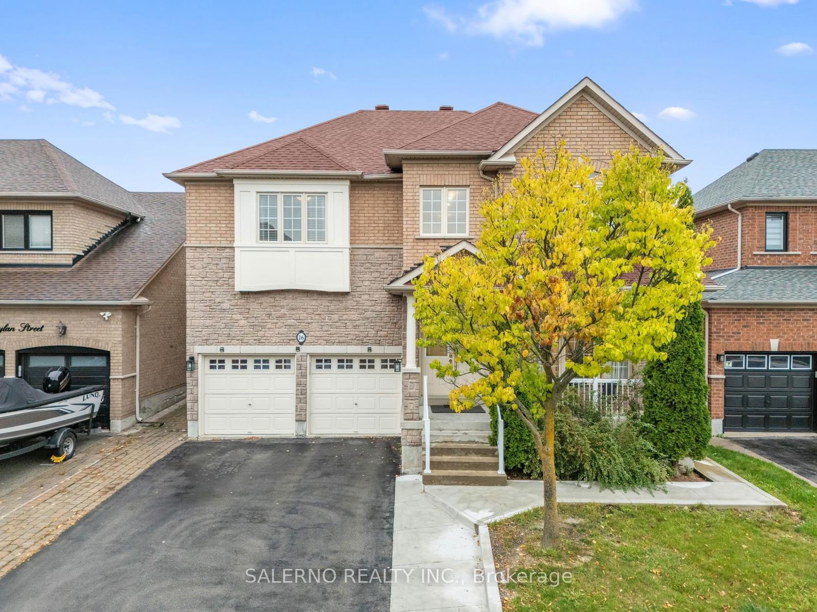 16 Dylan Street, Vellore Village, Vaughan photo number 2 16 Dylan Street, Vellore Village, Vaughan photo number 2