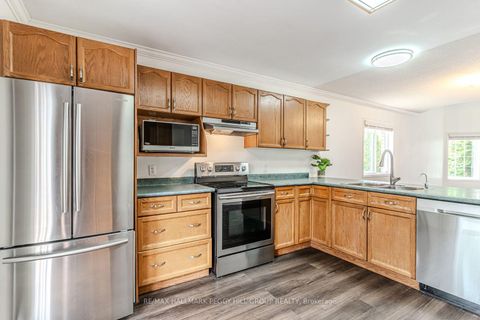 Photo 4 at 51 Golden Eagle Way, Little Lake, Barrie