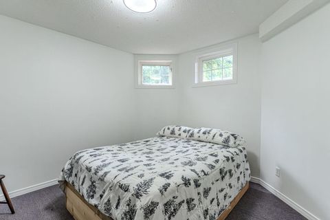 Photo 12 at 51 Golden Eagle Way, Little Lake, Barrie