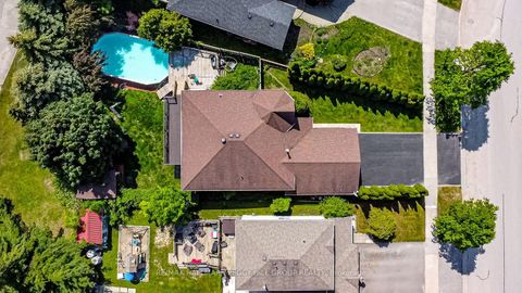 Photo 18 at 51 Golden Eagle Way, Little Lake, Barrie