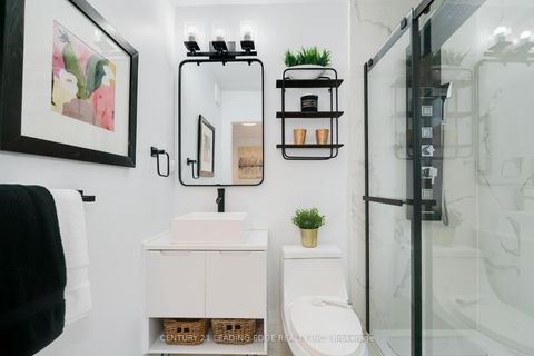 Photo 7 at 4 Aveline Crescent, Bendale, Toronto