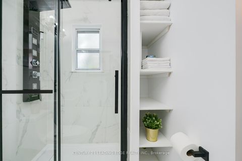 Photo 8 at 4 Aveline Crescent, Bendale, Toronto