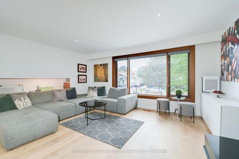 Photo 11 at 4 Aveline Crescent, Bendale, Toronto
