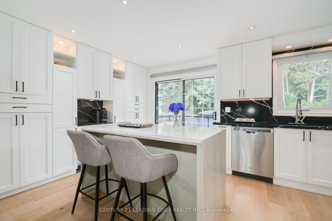 Photo 16 at 4 Aveline Crescent, Bendale, Toronto