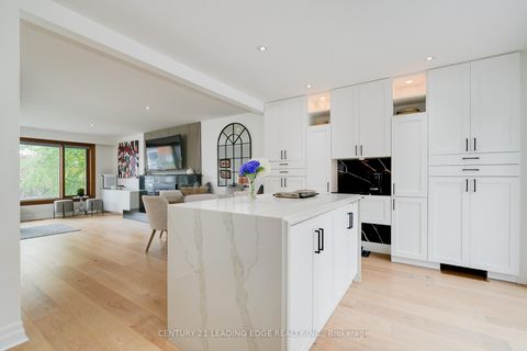 Photo 19 at 4 Aveline Crescent, Bendale, Toronto