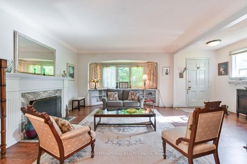 Photo 7 at 2 Wingate Place, Forest Hill North, Toronto