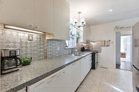 Photo 13 at 2 Wingate Place, Forest Hill North, Toronto