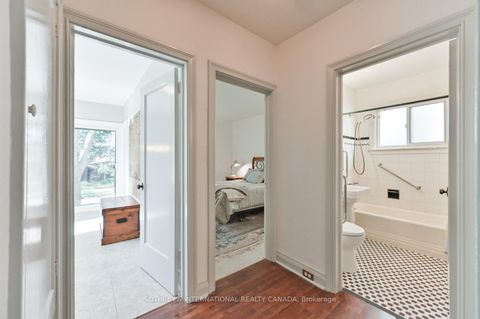 Photo 15 at 2 Wingate Place, Forest Hill North, Toronto