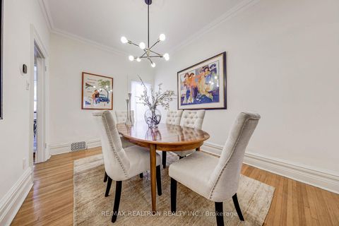Photo 5 at 146 Manning Avenue, Bellwoods, Toronto