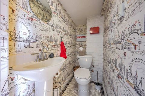 Photo 10 at 146 Manning Avenue, Bellwoods, Toronto