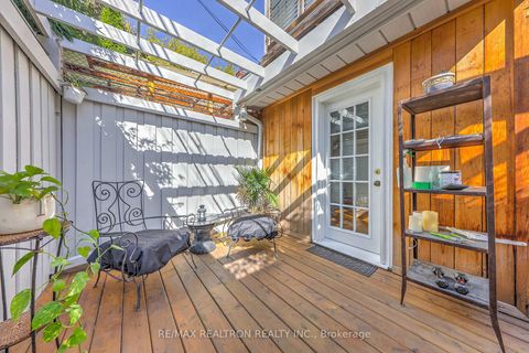 Photo 23 at 146 Manning Avenue, Bellwoods, Toronto