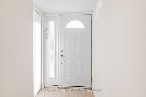 Photo 2 at #61 - 120 Beverly Glen Boulevard, L'Amoreaux, Toronto