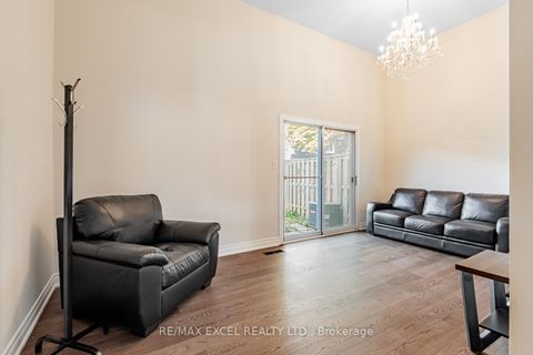 Photo 3 at #61 - 120 Beverly Glen Boulevard, L'Amoreaux, Toronto