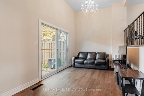 Photo 4 at #61 - 120 Beverly Glen Boulevard, L'Amoreaux, Toronto