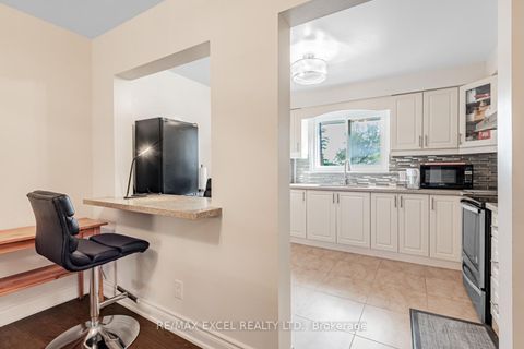 Photo 9 at #61 - 120 Beverly Glen Boulevard, L'Amoreaux, Toronto