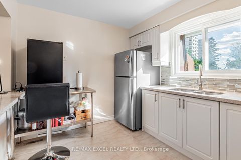 Photo 11 at #61 - 120 Beverly Glen Boulevard, L'Amoreaux, Toronto