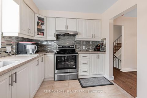 Photo 12 at #61 - 120 Beverly Glen Boulevard, L'Amoreaux, Toronto