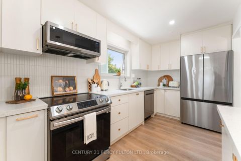 Photo 7 at 34 Topham Road, Parkview, Toronto