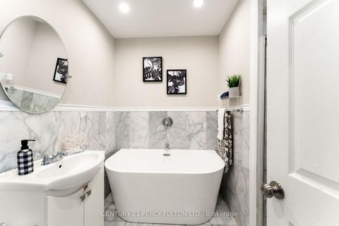 Photo 16 at 34 Topham Road, Parkview, Toronto
