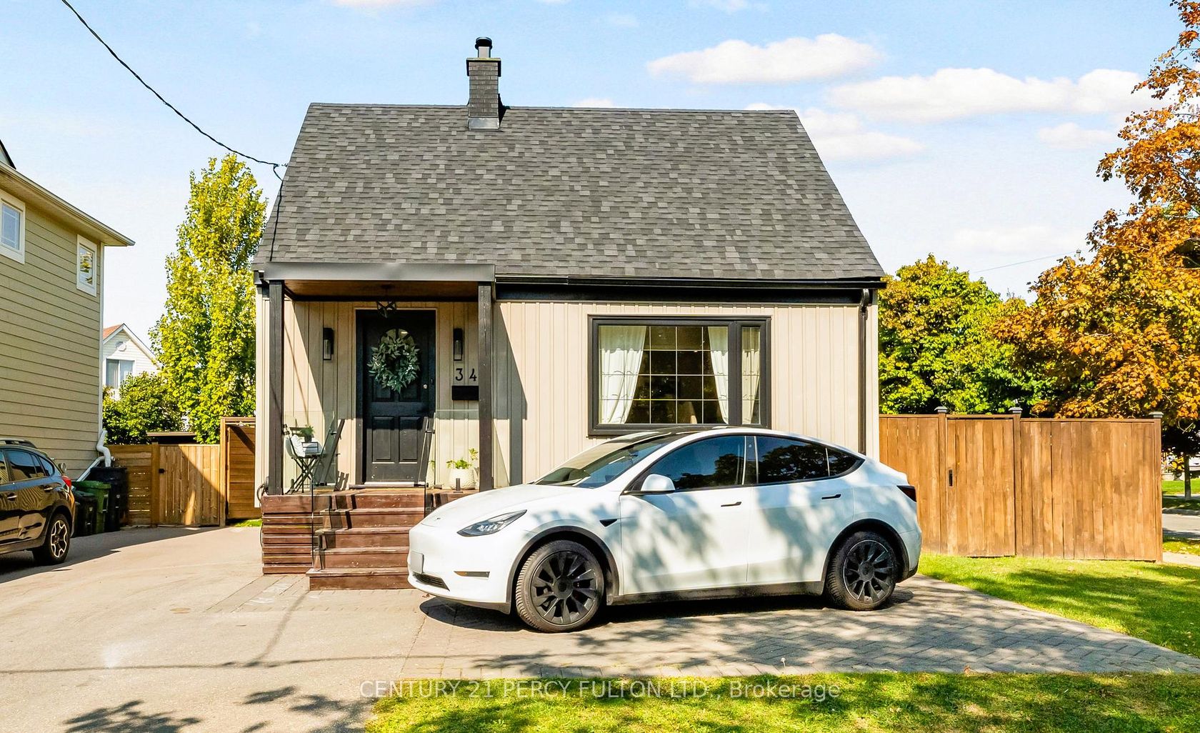 34 Topham Road, Parkview, Toronto  by Loree Meneguzzi Real Estate 34 Topham Road, Parkview, Toronto