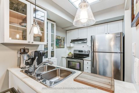 Photo 14 at 101 - 250 Pine Grove Road, Islington Woods, Vaughan