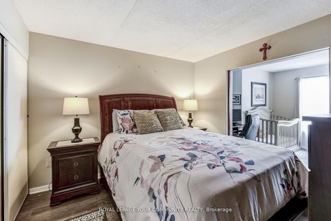 Photo 21 at 101 - 250 Pine Grove Road, Islington Woods, Vaughan