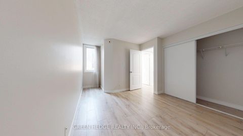 Photo 8 at 418 - 12 Douro Street, Niagara, Toronto