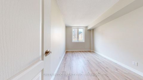 Photo 12 at 418 - 12 Douro Street, Niagara, Toronto
