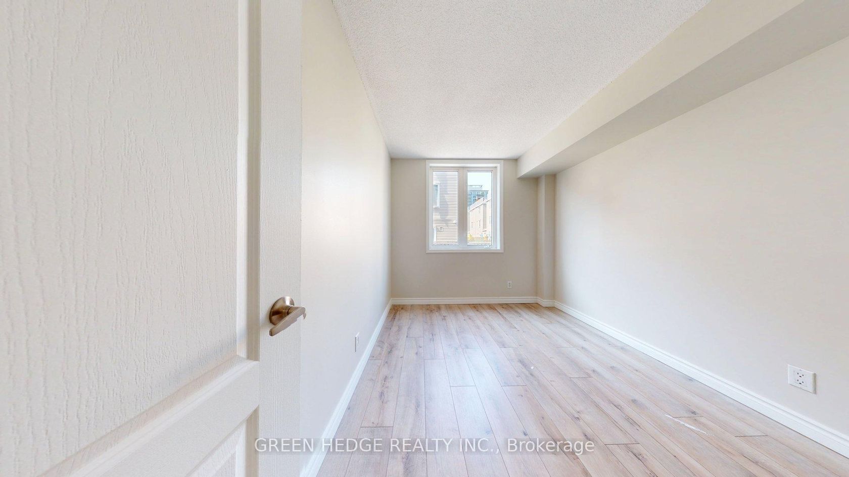 Photo 12 at 418 - 12 Douro Street, Niagara, Toronto Photo 12 at 418 - 12 Douro Street, Niagara, Toronto