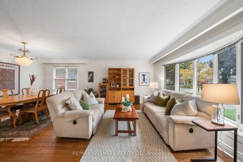 Photo 4 at 266 Chine Drive, Cliffcrest, Toronto