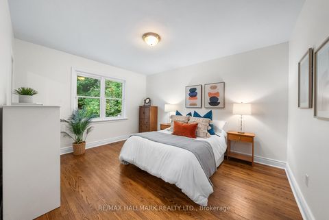 Photo 16 at 266 Chine Drive, Cliffcrest, Toronto