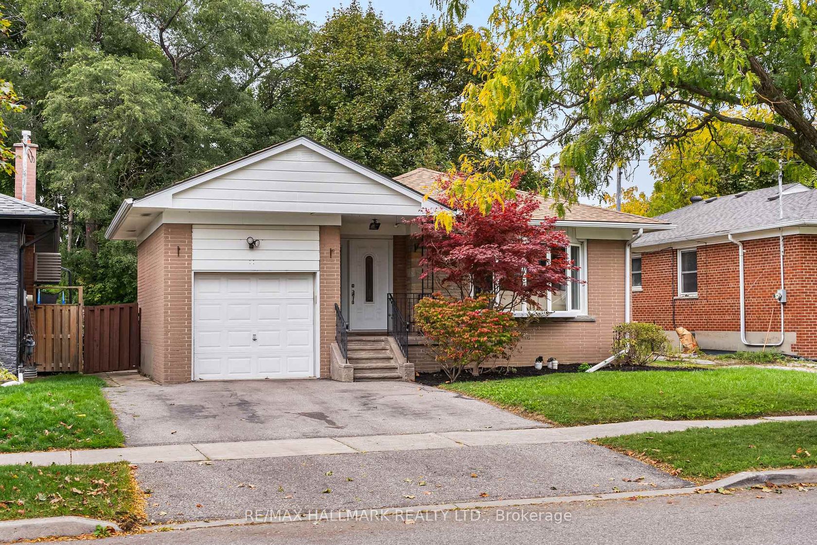 266 Chine Drive, Cliffcrest, Toronto 