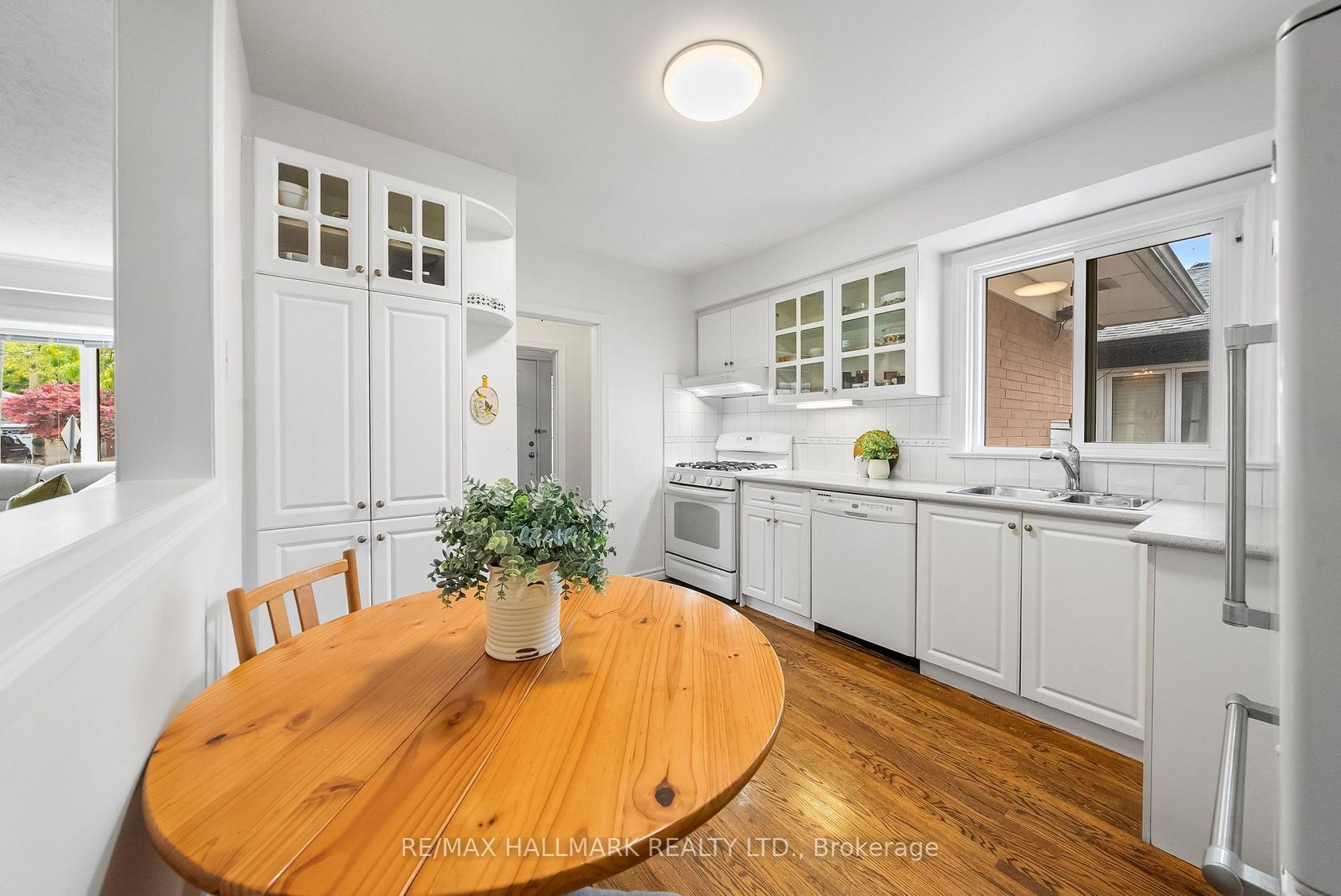 Photo 15 at 266 Chine Drive, Cliffcrest, Toronto Photo 15 at 266 Chine Drive, Cliffcrest, Toronto