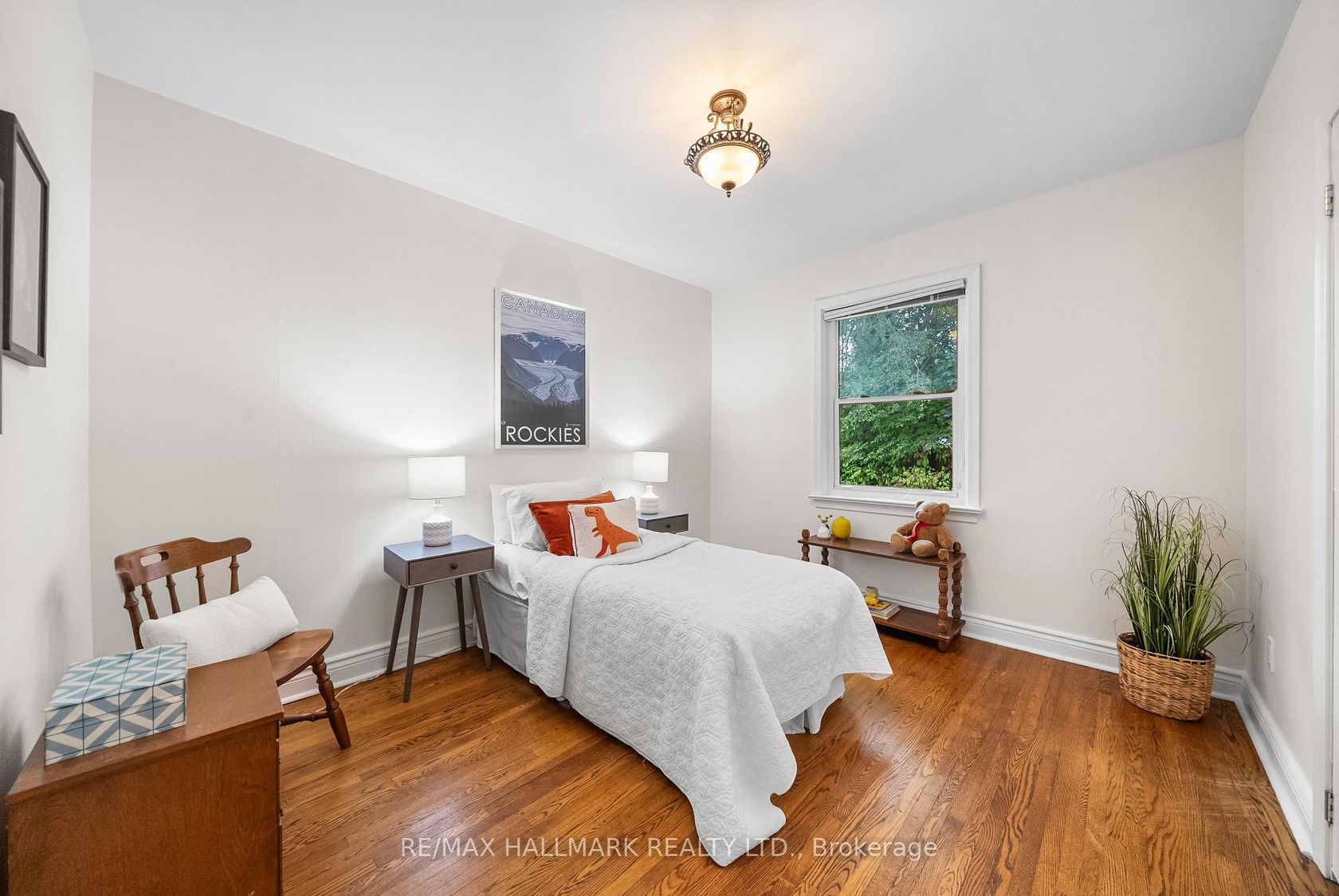 Photo 18 at 266 Chine Drive, Cliffcrest, Toronto Photo 18 at 266 Chine Drive, Cliffcrest, Toronto