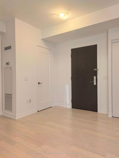 Photo 9 at 605 - 330 Richmond Street W, Waterfront Communities C1, Toronto