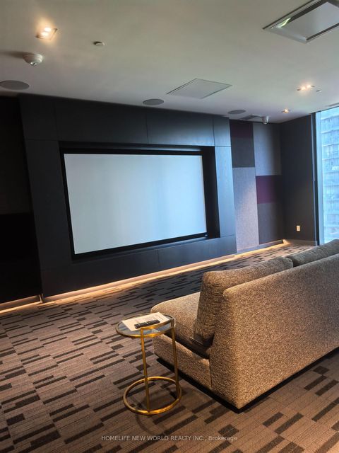 Photo 13 at 605 - 330 Richmond Street W, Waterfront Communities C1, Toronto