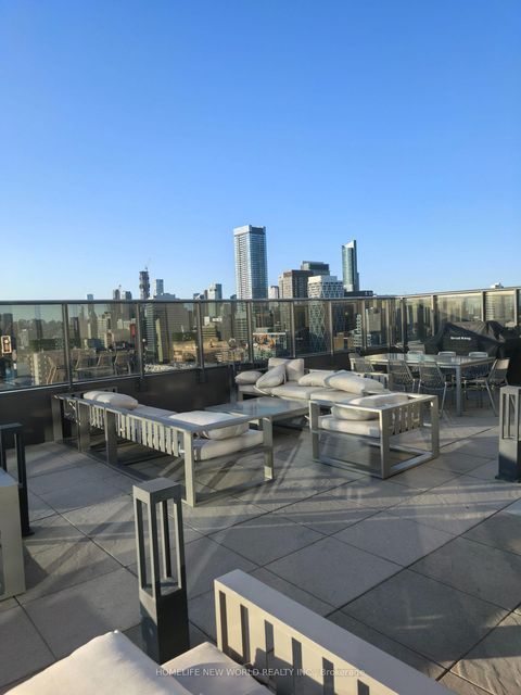 Photo 20 at 605 - 330 Richmond Street W, Waterfront Communities C1, Toronto