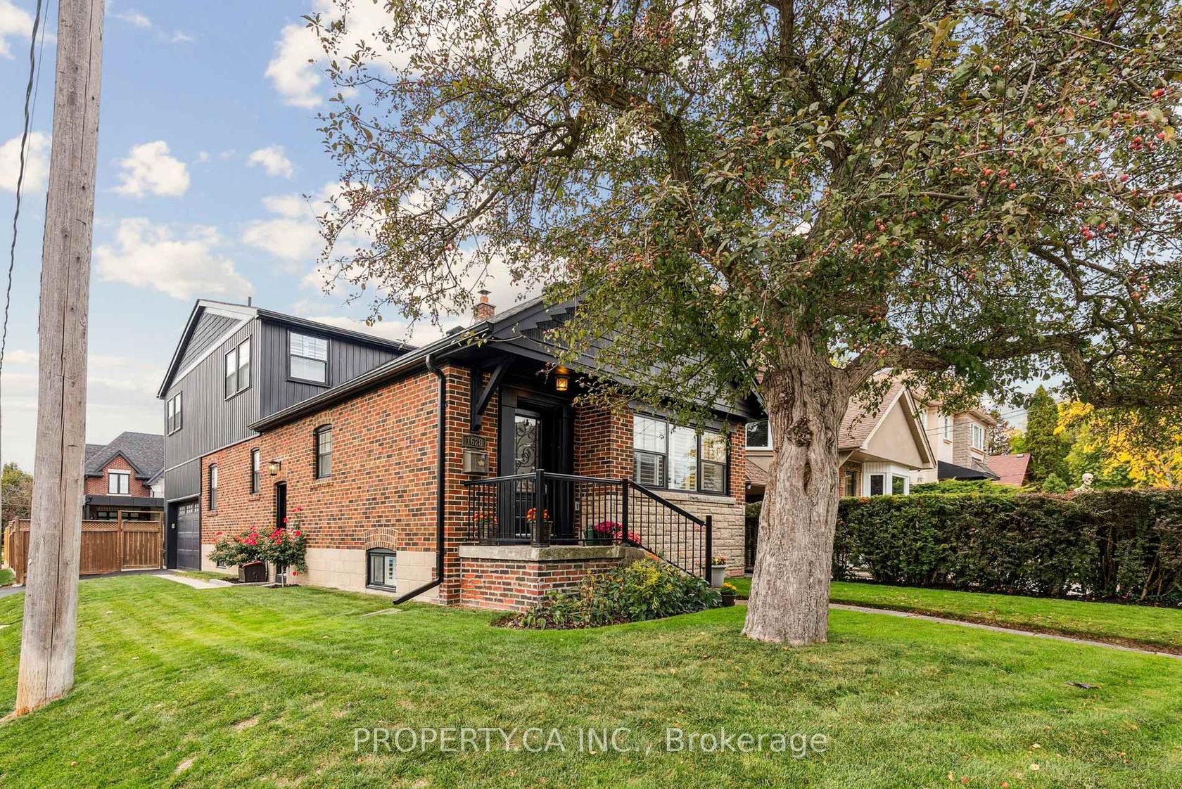 Photo 1 at 1628 Woodbine Heights Boulevard, Parkview, Toronto Photo 1 at 1628 Woodbine Heights Boulevard, Parkview, Toronto