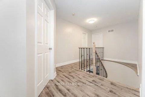 Photo 28 at 86 Dina Road, Maple, Vaughan