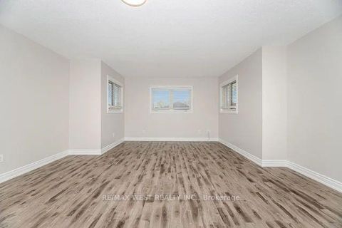 Photo 30 at 86 Dina Road, Maple, Vaughan