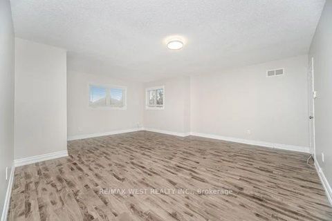 Photo 31 at 86 Dina Road, Maple, Vaughan