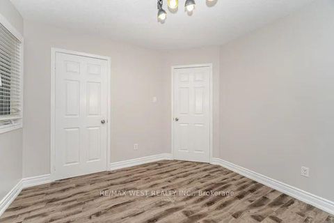 Photo 40 at 86 Dina Road, Maple, Vaughan