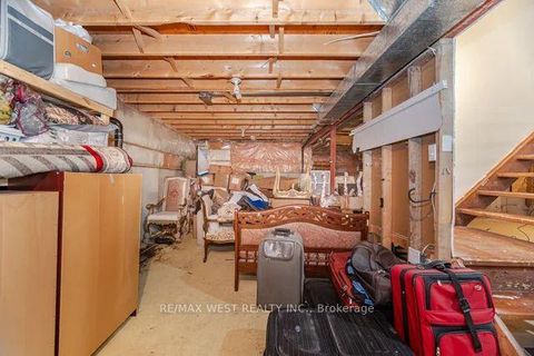 Photo 43 at 86 Dina Road, Maple, Vaughan